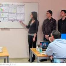 Photo of presentation from larryferrlazzo.edublogs.org